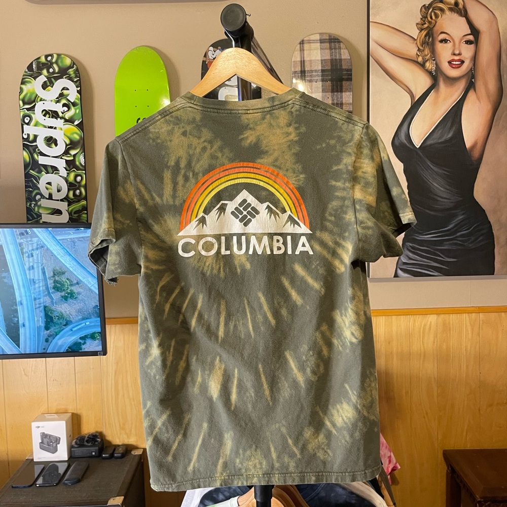 Men’s Columbia, custom reverse dye bleach Mountain scene, rainbow 🌈